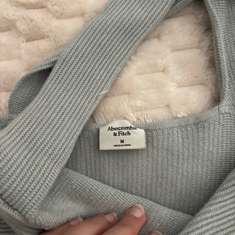 Abercrombie Gray Ribbed Top - Picture 3 of 4
